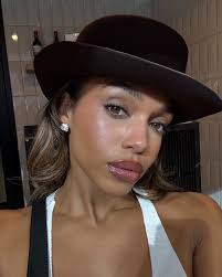 Spent the morning with @airbnb at their Summer Release and they announced  new experiences and services! Already planning which one I'm booking first  🤭 @bchesky