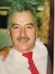 How can you not love Robert Maillet? He's such a great actor and human  being. 😊 Robert laughed when he saw the picture. As a former comedian, I  had to do it.