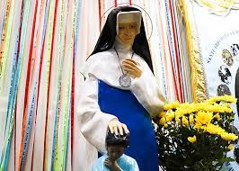 This biographical film follows the life of saint dulce pontes, the franciscan nun who dedicated her life to serving and advocating for the poor. Irma Dulce Pontes Saints Resource