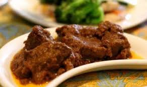 Hanya saja rendang ayam menggunakan bahan daging ayam. Inilah Resep Cara Membuat Rendang Ala Padang Yang Benar