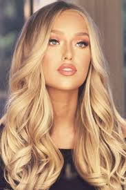Honey blonde haircolor is super versatile. 30 Shades Of Sunny Honey Blonde To Lighten Up Your Hair Color Honey Blonde Hair Blonde Hair Pale Skin Hair Pale Skin