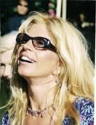 Corinne King's Instagram, Twitter & Facebook