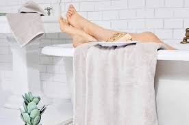 American soft linen towel set 2 bath towels 2 hand towels 2 washcloths super soft absorbent 100% turkish cotton towels for bathroom and kitchen shower towel worth $72.95 bright white. The Best Places To Buy Bath Towels Online
