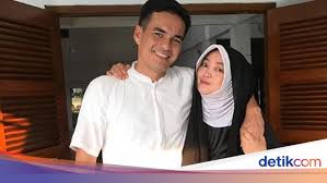 Artis veteran, norma alang, bersama dua cucunya. Rina Gunawan Meninggal Dunia Dan Ketegaran Teddy Syah