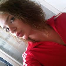 Carmen Janssen (@sjeuf_)