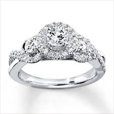 15 Stunning Engagement Rings That Look So Expensive But Cost Less Than 3 000 Engagement Rings Affordable Engagement Rings Engagement Ring Buying Guide