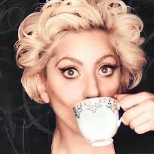 Victoria Gans (@VictoriaGans)