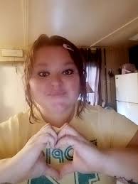 Julia Meeks (@juliameeks20)