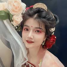 終於剪好了～Good Day最新一集搞笑合輯。 我搜集了9個🐉笑點很低的時候🤣🤣🤣 感覺要笑到斷氣了看你笑我才跟著笑哈哈哈...  是把沒有回歸的7年一次笑出來嗎（？）