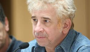 Διασκέδαση, φαγητό, έξοδος, θέατρο, ενημέρωση Synelhf8h O Petros Filippidhs Odhgeitai Stis Fylakes