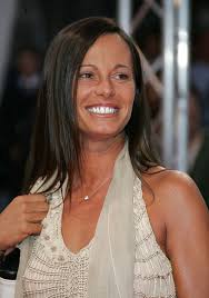 Les vacances de l'amour (série tv) 2001 : Nathalie Marquay A 54 Ans Decouvrez Son Etonnante Evolution Physique En Photos
