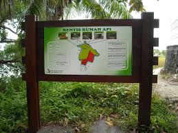 Eksplorasi tanjung tuan rumah api tertua di malaysia lubuk pusar gua gong denai keramat pulau intan makam / kubur. Rentis Rumah Api Tanjung Tuan Mapio Net