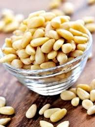 Mugurii De Pin Snubar Povesti Despre Bucataria Si Cultura Araba Pine Nuts Benefits Nut Benefits Healthy
