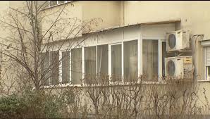 Actul de identitate al vecinului care își dă acordul Un Nou Proiect De Lege Permite Romanilor De La Parter SÄ Si FacÄ Balcoane