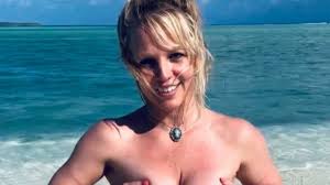 Fans are begging for Britney Spears to stop posting nudes after new video  emerges | Kidspot