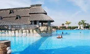 Está perfectamente situado entre las montañas y el mar mediterráneo a tan sólo 20 minutos de marbella y a 30 minutos del aeropuerto de málaga.la cala hotel ha sido decorado al estilo andaluz con un ambiente cálido y cómodo en estancias, habitaciones y suites. Centros Spa Y Balnearios En Malaga Balnearios Spa