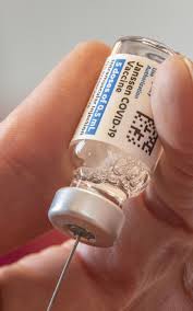 The johnson & johnson vaccine uses a common cold virus that has been engineered to make it harmless. Arriva Il Johnson Johnson Modalita D Uso E Vantaggi Del Quarto Vaccino Approvato In Italia