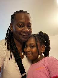 Here we go with the bows 🤦🏾‍♀️🤷🏾‍♀️🥰🥰🥰she's excited about 4th grade