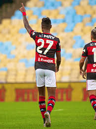 Currently, flamengo rank 2nd, while volta redonda hold 1st position. Flamengo Vence Volta Redonda Com Dois De Bruno Henrique E Fica A Um Jogo Do Titulo Cidadeverde Com