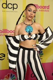 Mother, father, siblings, boyfriend, kids. Billboard Awards Worst Dressed Doja Cat And Nick Jonas Miss The Mark Hot Lifestyle News