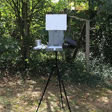 It is made of metal not wood. Strada Mini Plein Air Easel Hollan Holmes Blog