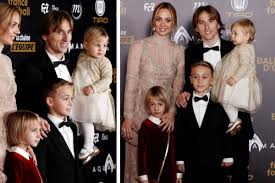 Últimas noticias sobre luka modric. Luka Modric Na Dodjelu Zlatne Lopte Dosao Sa Suprugom I Klincima 24sata