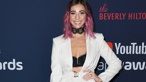 Gabbie has six siblings in total. The Untold Truth Of Youtube Star Gabbie Hanna