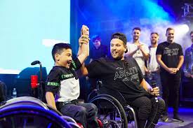 Dylan martin alcott, oam 1 is an australian wheelchair basketballer, wheelchair tennis player, radio host and motivational speaker. Adaptive Sports Role Models Eazilee