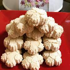 Resepi biskut bangkit asli yang saya kongsikan pasti sedap, sebab keasliannya dan yang kedua, sebab yang asli memang biasanya tiada tambah dengan cheese dan sebagainya yang buat kita cepat muak. Kuih Bangkit Santan Shopee Malaysia