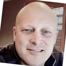 Brian Standish's Instagram, Twitter & Facebook