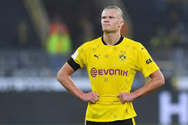 Dortmund are extremely unlikely to want to let their star striker go, but psg may soon have €180m in the bank from real madrid's move for kylian mbappe, so they could splash it all on haaland. Vdnpq Tszu1y2m