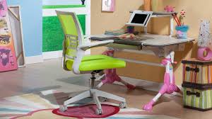 Çocuk çalışma masası ile ilgili heyecan verici, cesur ve büyüleyici tasarımlar yapılır. Istikbal Step Kiz Calisma Masasi Dekorstore