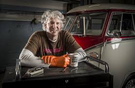 Voudrais saisir l'occasion, je voudrais saisir l'occasion, saisir l'occasion offerte. Edd China Quitte Wheeler Dealers De L Essence Dans Mes Veines