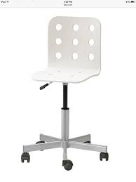 Cute Cheap And Simple Desk Chair That Can Go With Anything With A Modern Style Desk Chair White Desk Chair Ikea
