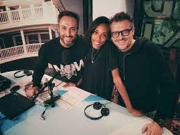 Il volo del mattino dari radio deejay. Notare La Felicita Di Viola Il Volo Del Mattino Facebook