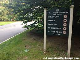 With 409 acres of gorgeous grounds, planting fields offers families a nature's bounty to explore before or after your picnic. Planting Fields Arboretum