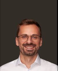 ASEAN and Singapore Management