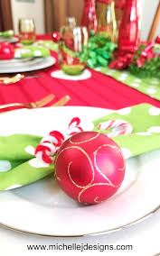Grinch Inspired Christmas Table Setting Christmas Table Decorations Christmas Table Settings