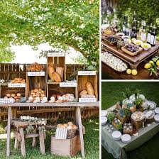 10 Bars Gourmands Faciles A Organiser Coup De Pouce Buffet Display Wedding Buffet Wedding Cocktails Recipes