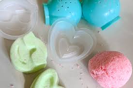 These mild acids can gently loosen dead skin cells, allowing them to be rinsed or scrubbed away without damaging skin. The Best Bath Bombs Are Lush Bath Bombs For 2021 Reviews By Wirecutter