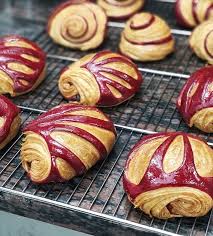 Miam Dimanche C Est Viennoiseries Non Bon Dimanche With Carrement Bon Dessert Pastry Patisserie Bakery Desserts Bakery Patisserie