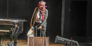 His musical style is mainly considered jazz, pop, indie, german pop, liedermacher, german indie, kabarett. Burn Festival Rainald Grebe Verabschiedet Sich Mit Seinem Elfenbeinkonzert