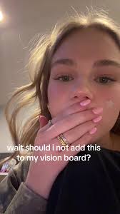 Creating an Inspiring 2025 Vision Board with Lisbon Sisters