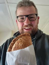 Does anyone know when the drunken surfer will start serving food?