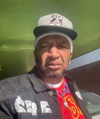 Ronnie Langston's Instagram, Twitter & Facebook