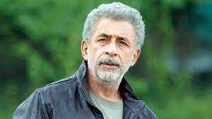 Two days ago, actor naseeruddin shah was wheeled into a city hospital. Pzryka Vug Jxm