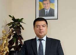 У конституційному суді заявили, що відсторонений голова суду олександр тупицький перебуває у відпустці, яку разом із дружиною і сином проводить в об'єднаних арабських. Chim Vidomij Novij Golova Konstitucijnogo Sudu Oleksandr Tupickij