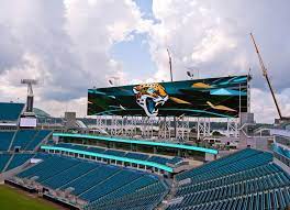 Daily's place is the newest entertainment destination in downtown jacksonville, florida. World S Largest Video Boards At Everbank Designed To Get Fans Off The Couch And Into The Stadium Wjct News
