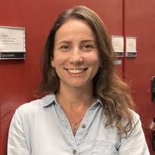 Ana Motta's Instagram, Twitter & Facebook