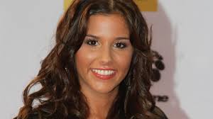 Sarah Engels heizt Fans in Lack-und-Leder-Outfit ein